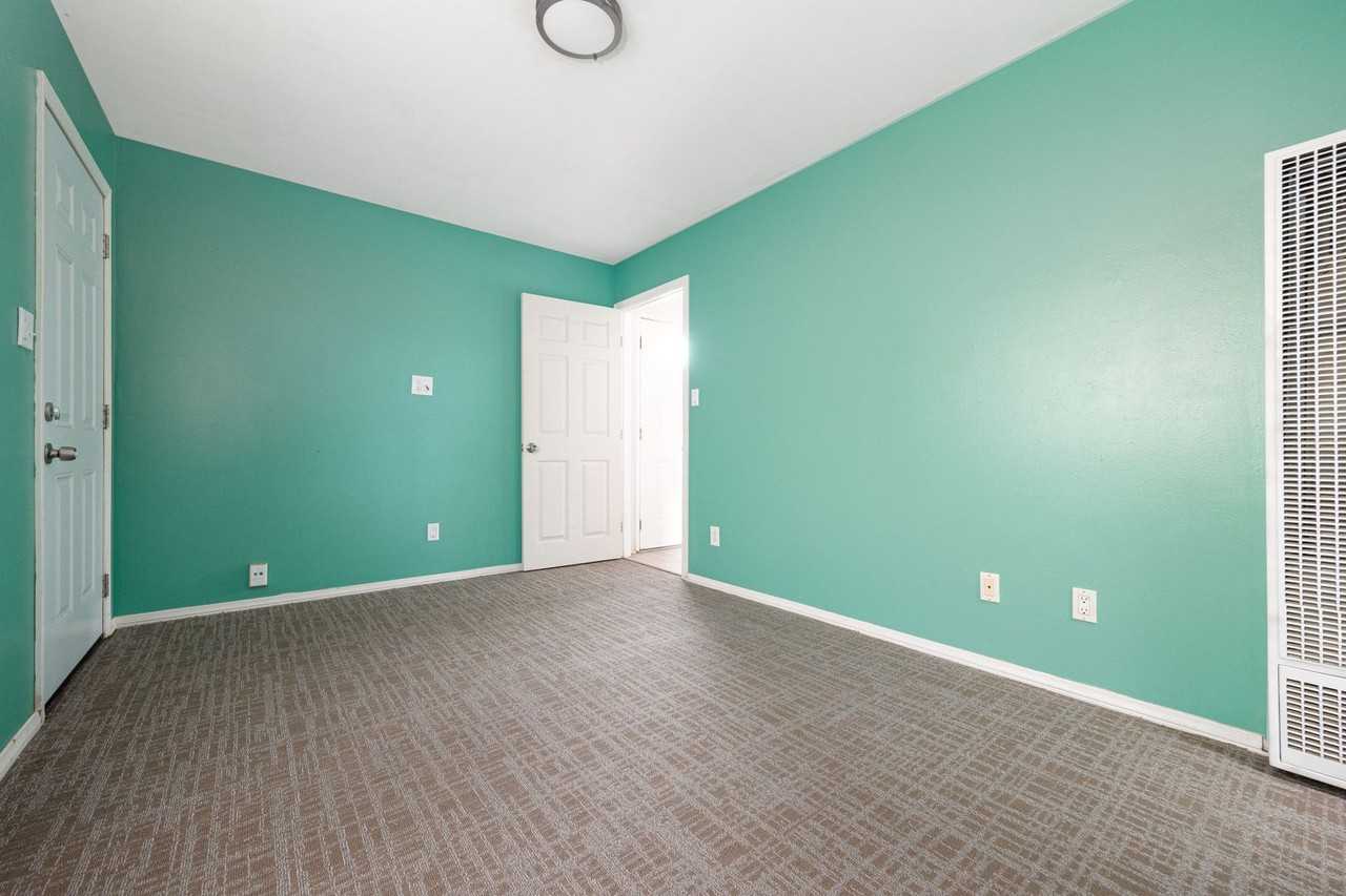 8542 Winter Gardens Blvd #2 - Photo 4 of 10
