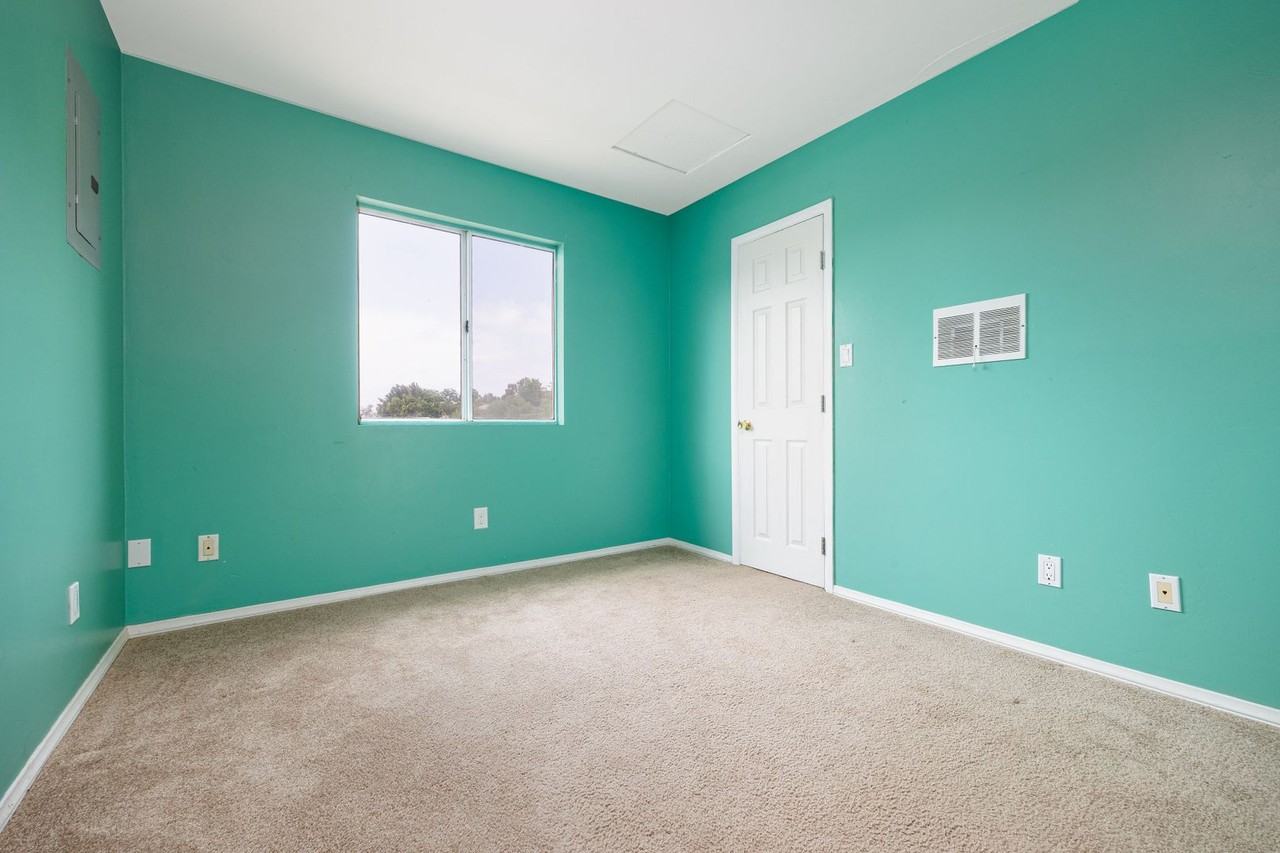 8542 Winter Gardens Blvd #2 - Photo 7 of 10