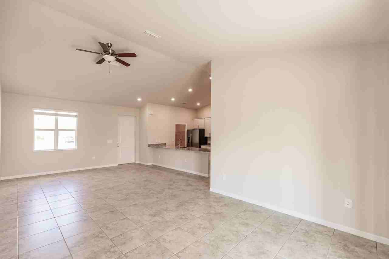 4243 Ne 17th Ave - Photo 3 of 14