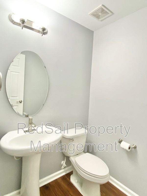 642 Kelso Dr - Photo 5 of 29