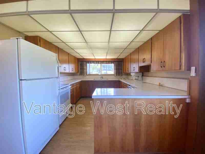 2155 Pier Mac Way - Photo 2 of 32