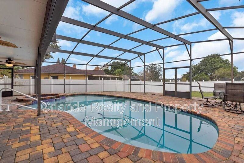 8229 Granada Blvd - Photo 3 of 29