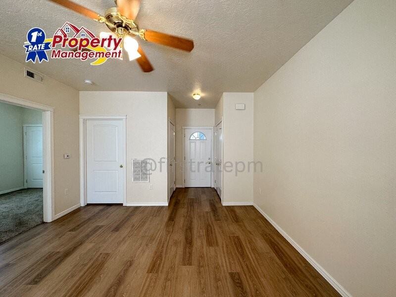 10077 W Rifleman Ln - Photo 5 of 19