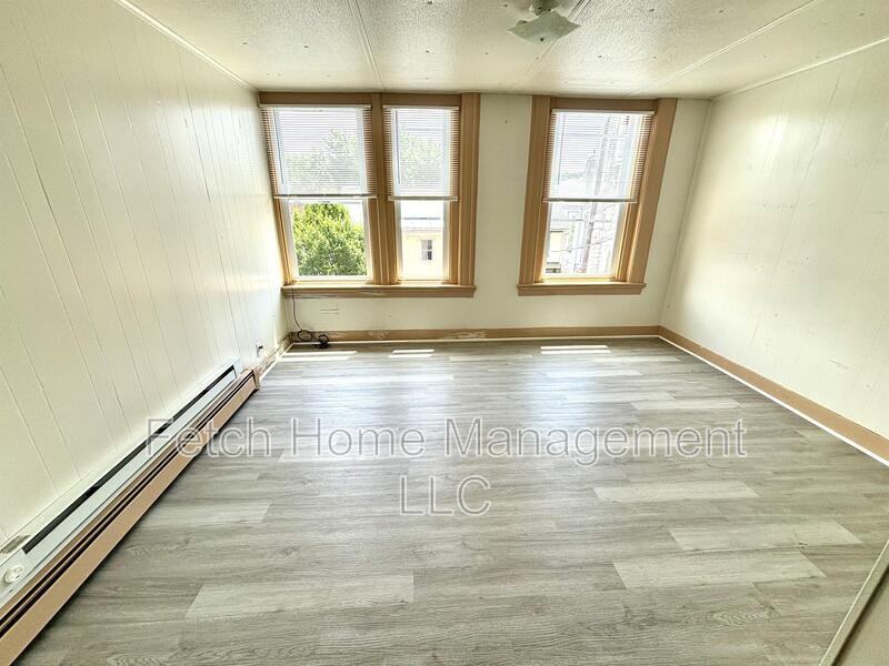 120 W Market St - Photo 3 of 9