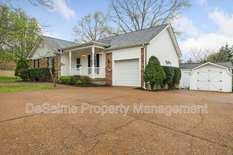 5800 Labrador Ln - Photo 3 of 47