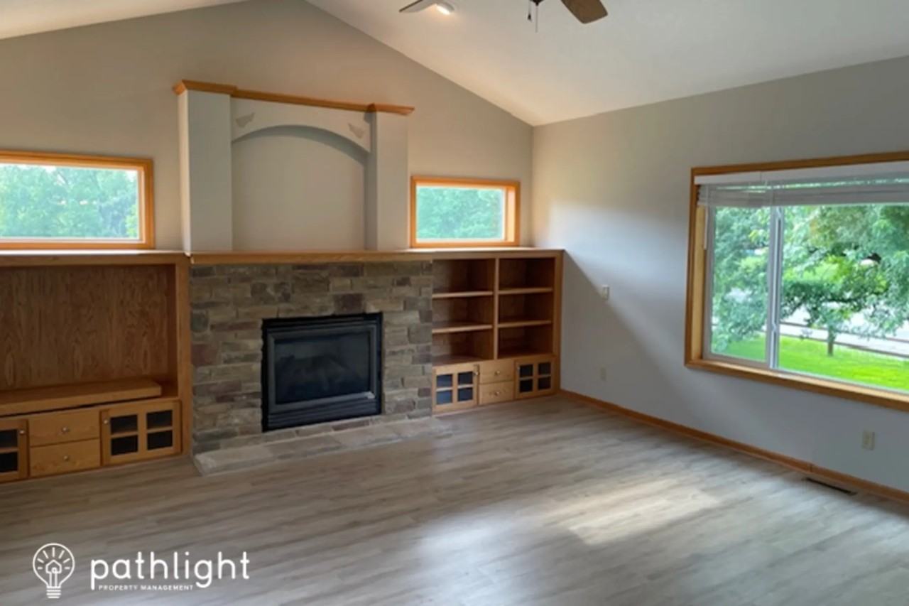 233 York Ave Nw - Photo 2 of 6