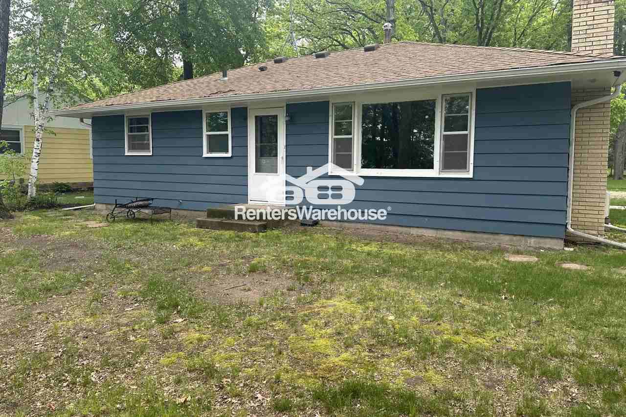 6053 S Linwood Dr Ne - Photo 2 of 18