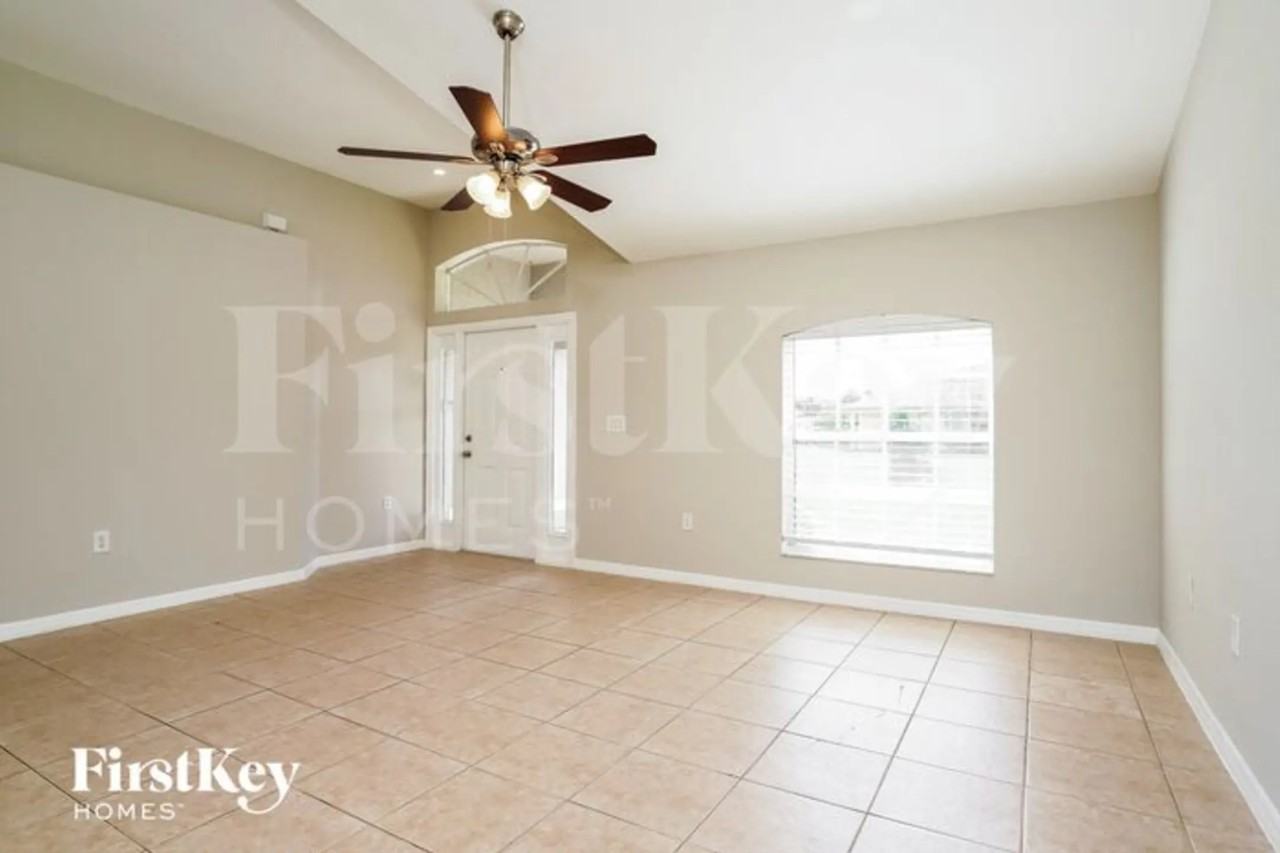 2906 44th St Sw - Photo 3 of 15