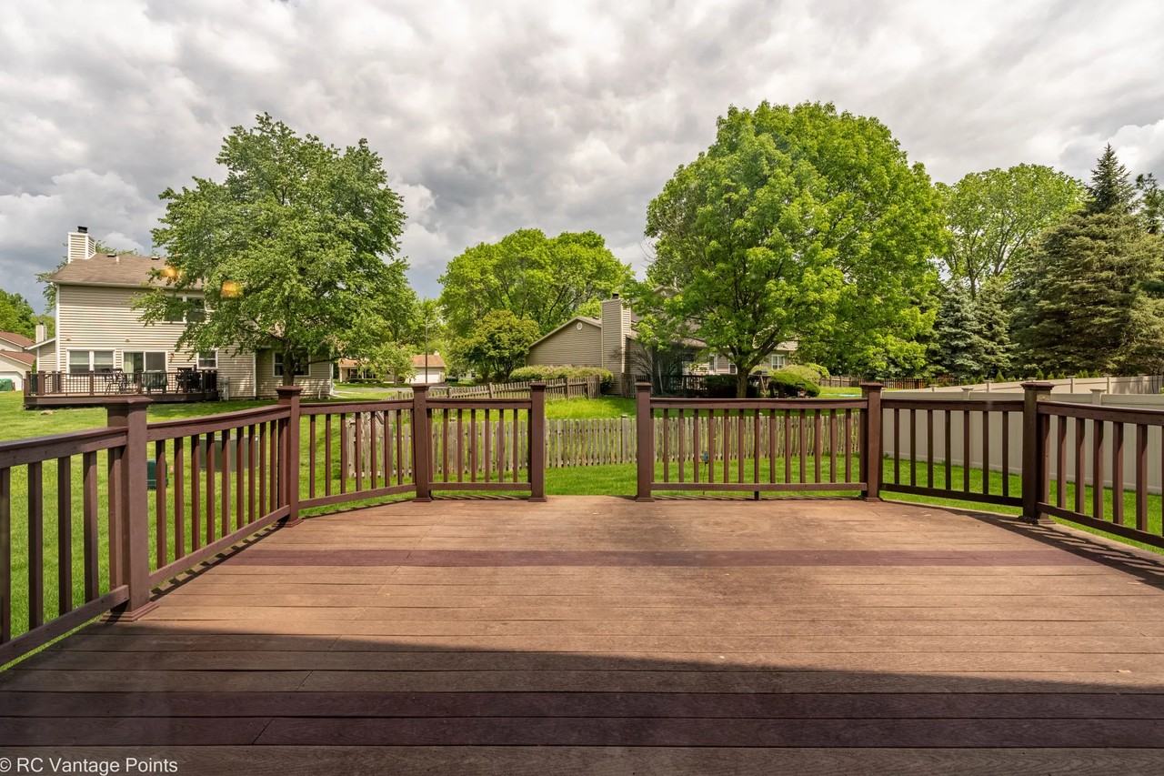 1436 Pinetree Dr - Photo 2 of 23