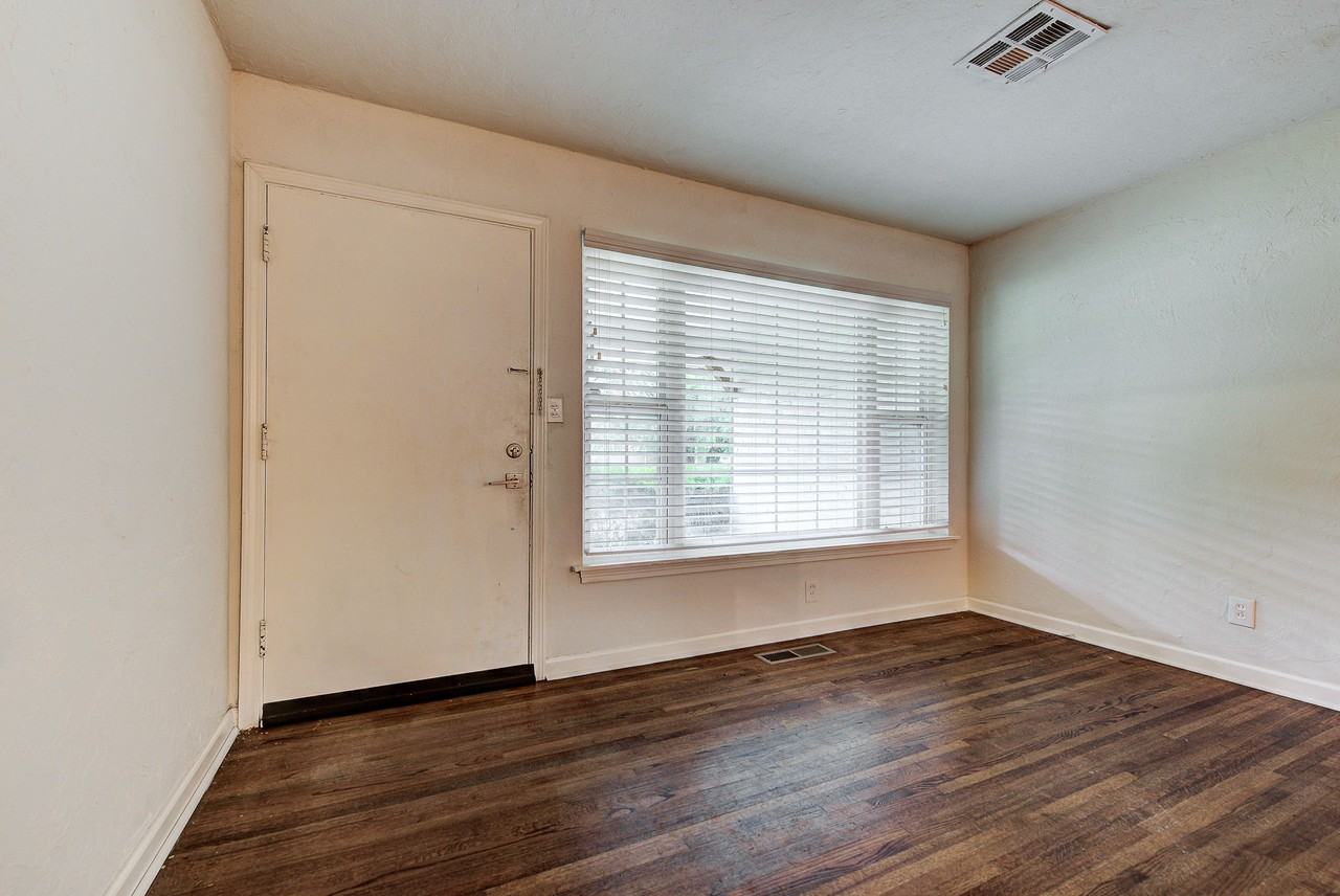 1723 Churchill Way #1 - Photo 4 of 18