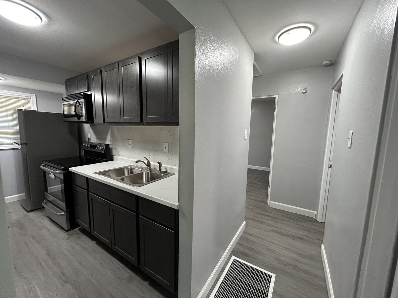 142 Ben Nevis Rd - Photo 5 of 15