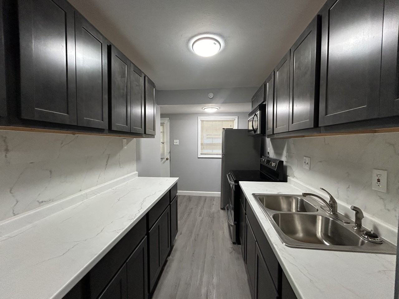 142 Ben Nevis Rd - Photo 6 of 15