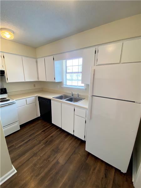 3 Peach Blossom Ct #B - Photo 5 of 18