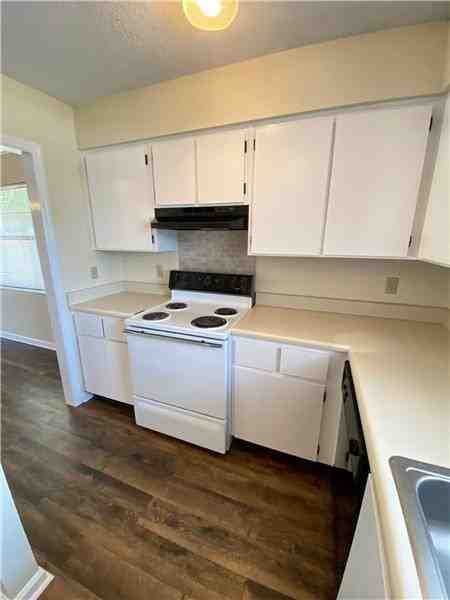 3 Peach Blossom Ct #B - Photo 6 of 18