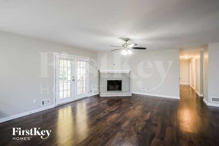 61 Vanya Ln Se - Photo 3 of 15