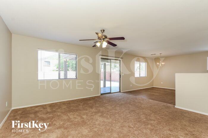 3250 W Pecan Rd - Photo 2 of 15