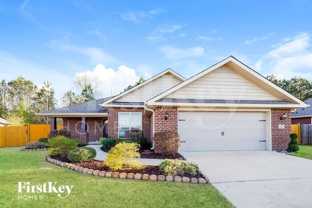 145 Hillcrest Dr - Photo 1 of 1