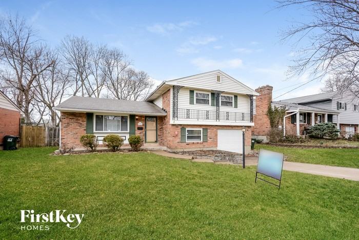 9135 Millcliff Dr - Photo 2 of 16