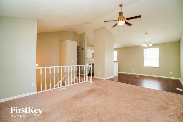 1715 Bucksglen Dr - Photo 3 of 15