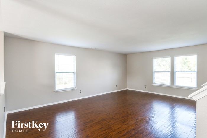 21498 Raccoon Ct - Photo 2 of 15