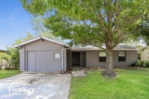 featured image of 3205 Hanover Dr