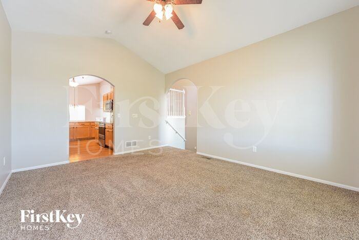 646 Alta St - Photo 3 of 16