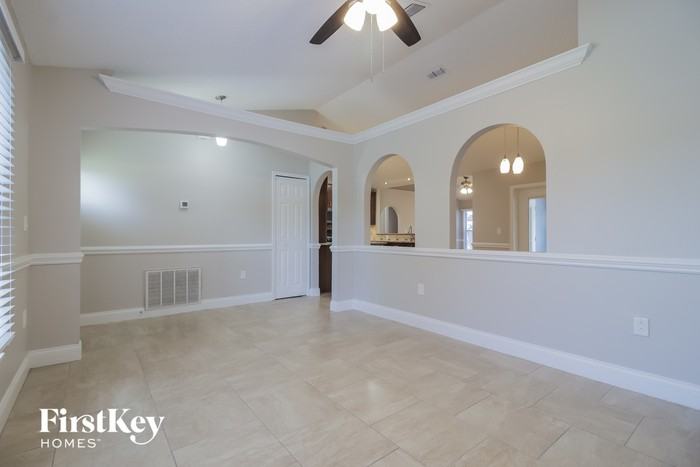 6633 Emil Ave - Photo 3 of 15