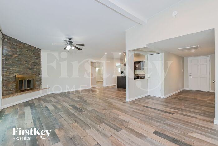 5136 E Alberta Dr - Photo 3 of 15