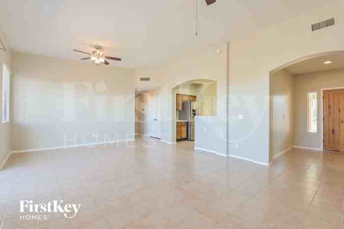 378 W Crescendo Ct - Photo 3 of 15