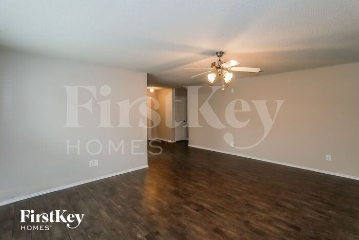 2136 Biggs St - Photo 2 of 15