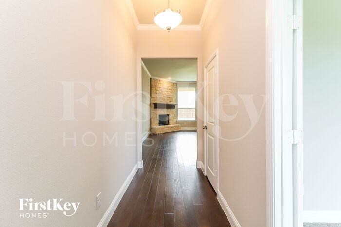 113 Constitution Dr - Photo 2 of 15