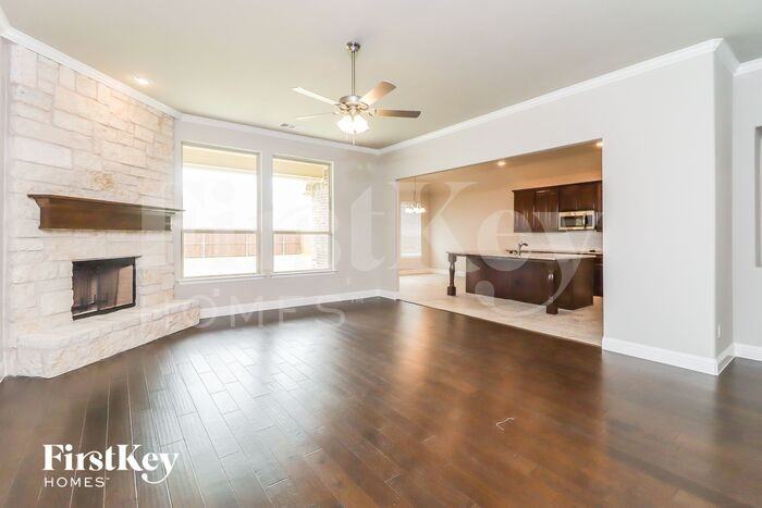 113 Constitution Dr - Photo 3 of 15