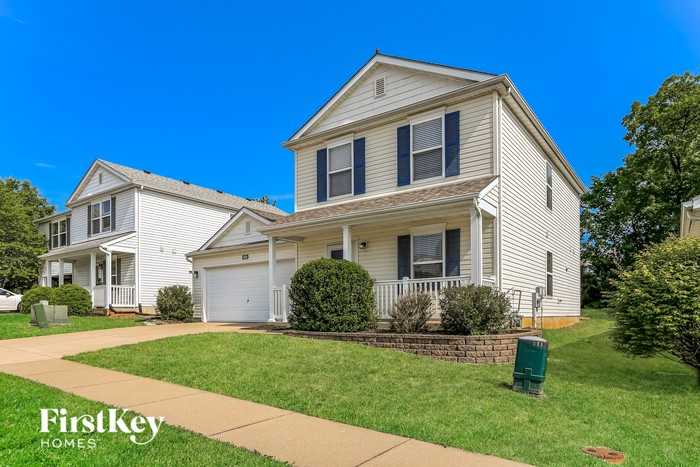 503 Glengarry Ct - Photo 2 of 16