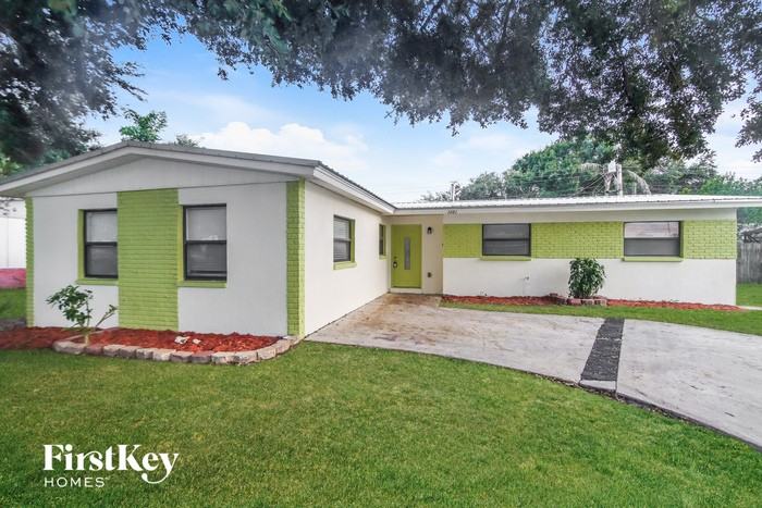 1081 Coronado Dr - Photo 2 of 15