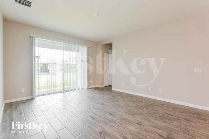 883 Jetway St - Photo 3 of 15