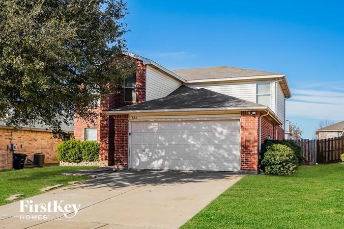 528 Oriel Cir - Photo 2 of 15