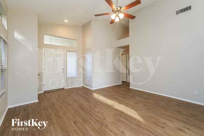 1315 E Linda Ln - Photo 2 of 15