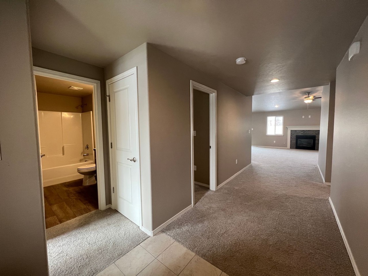 6105 Ian Ave - Photo 2 of 17