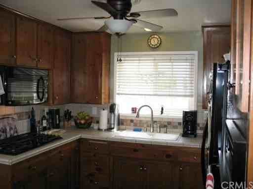 409 Purdue Cir - Photo 3 of 9