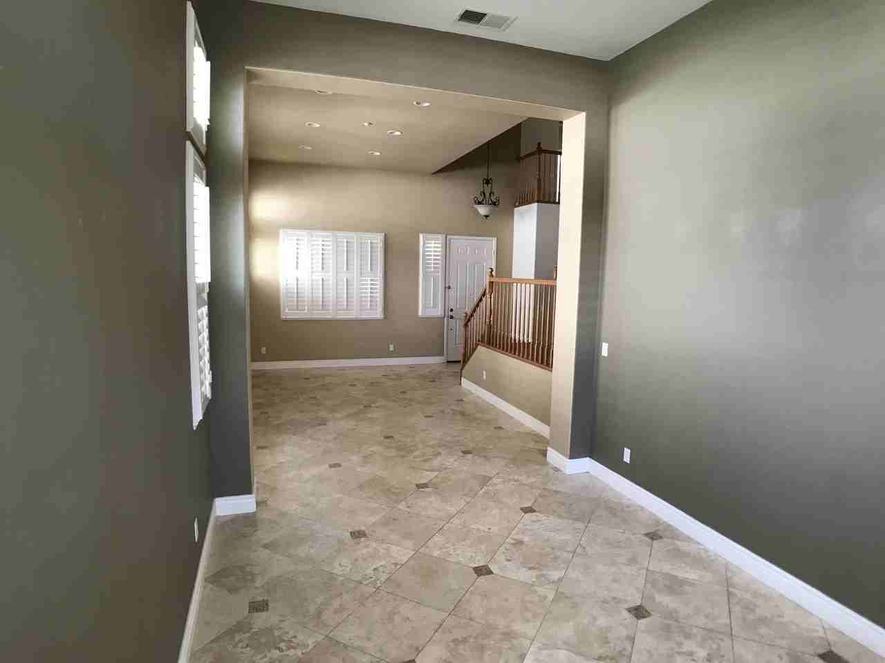 919 Snapdragon Way - Photo 3 of 38
