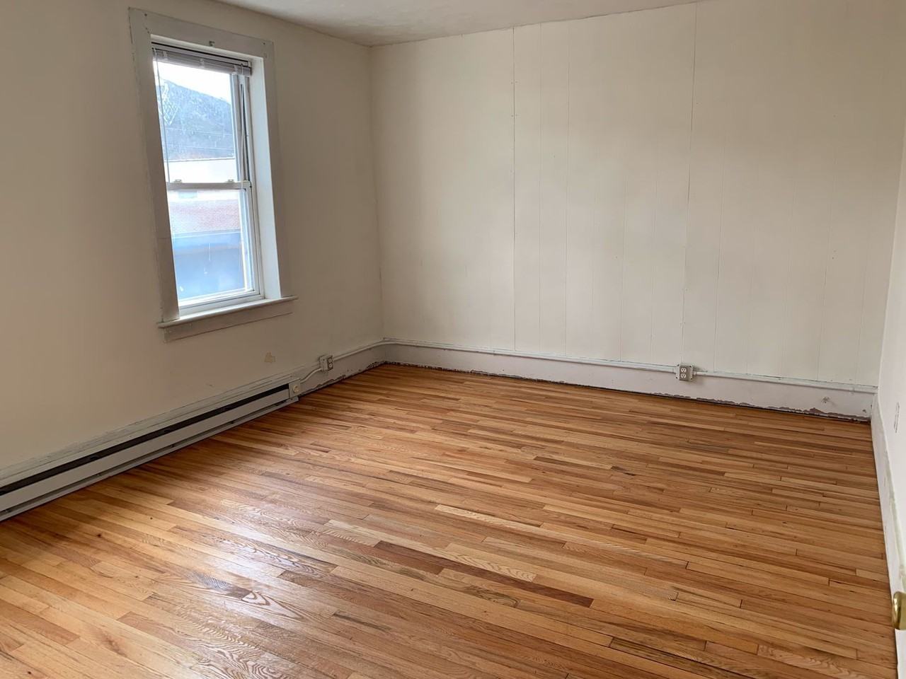 2047 Magnolia Ave - Photo 5 of 8