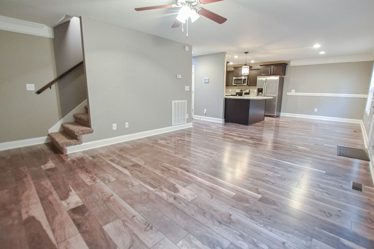 404 Sapling St - Photo 4 of 15