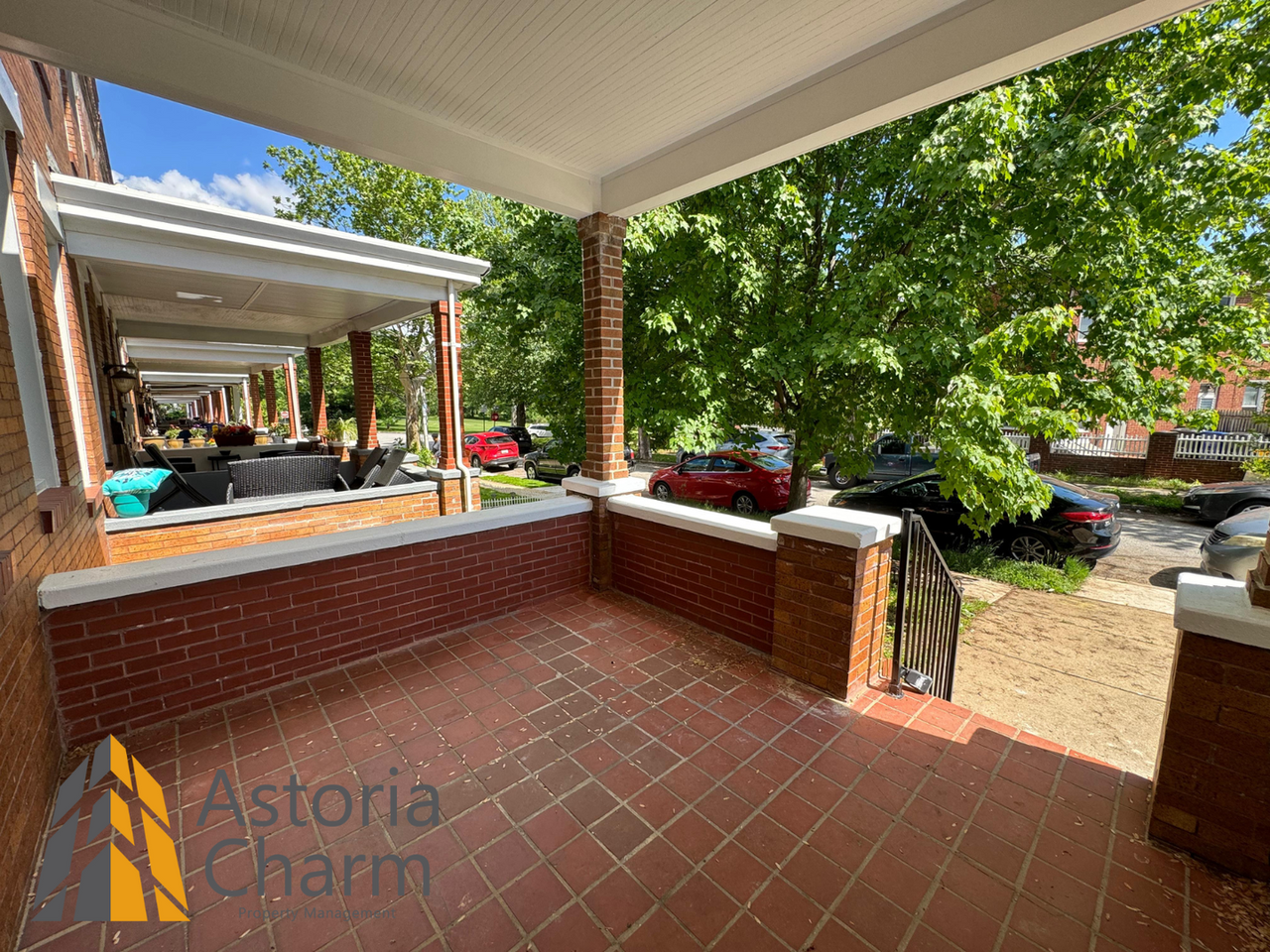 3135 Dudley Ave - Photo 3 of 42