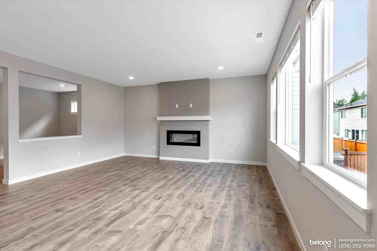 15302 201st Ave E - Photo 4 of 18