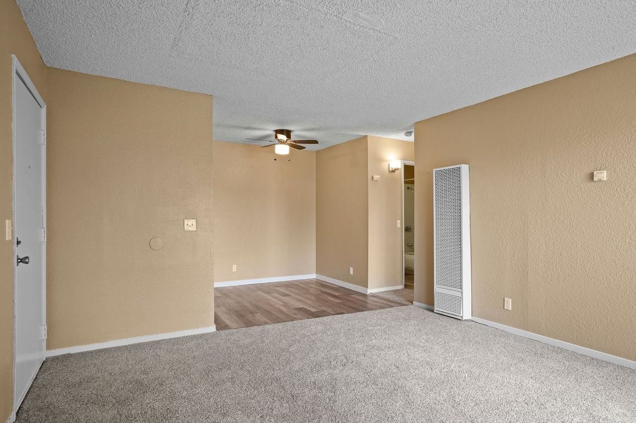 7605 Franklin Blvd. - Photo 5 of 16