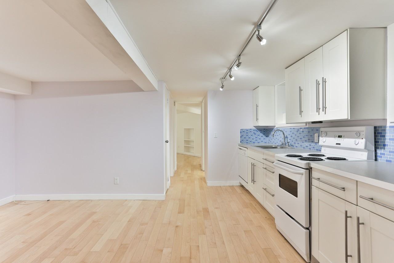 450 Markham Street - Photo 3 of 12