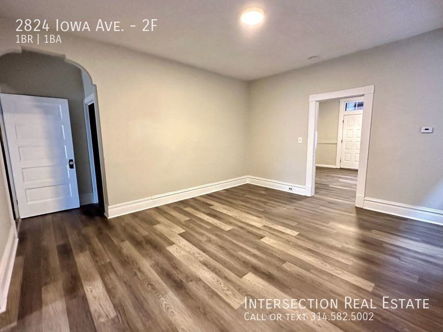2824 Iowa Ave #2F - Photo 3 of 12