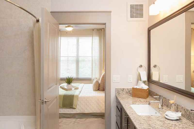 6008 6008 Maple Ave, Dallas, TX 75235, USA #49217 - Photo 4 of 7