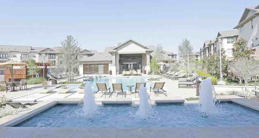 2250 2250 S Valley Pkwy, Lewisville, TX 75067, USA #39168 - Photo 2 of 7