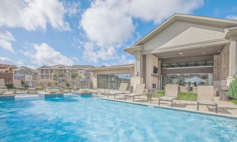 2250 2250 S Valley Pkwy, Lewisville, TX 75067, USA #39168 - Photo 3 of 7